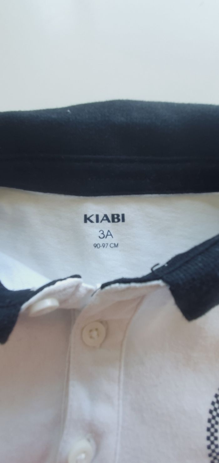 Polo Kiabi 
Taille 3 ans - photo numéro 2