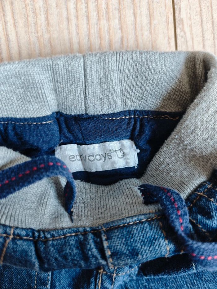 Jeans 3 mois - photo numéro 3