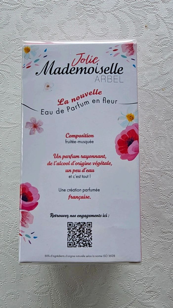 Jolie mademoiselle - photo numéro 2