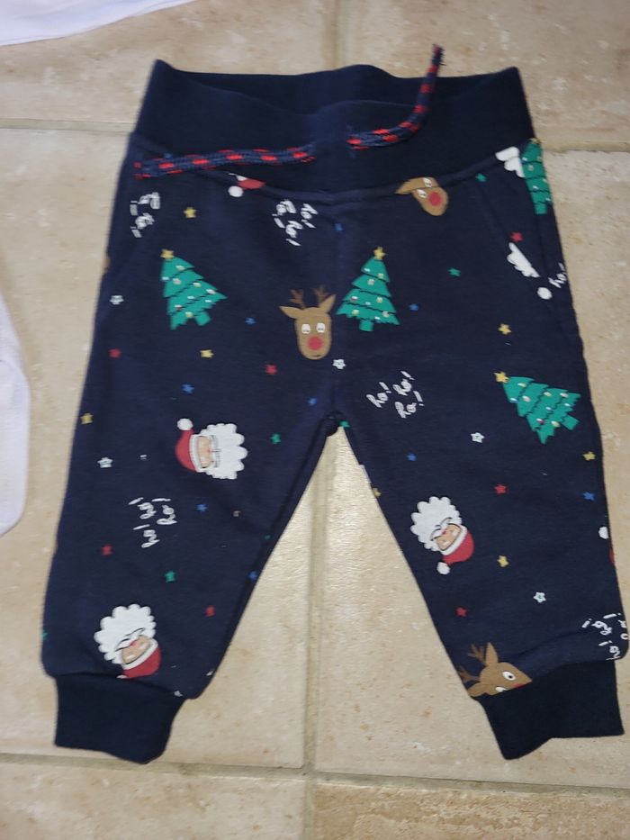 Ensemble body Noël et pantalon chausson 3 mois - photo numéro 3