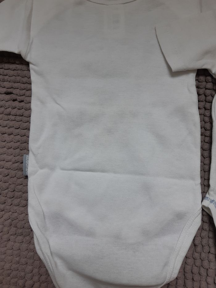 Bodies 3 mois - photo numéro 4