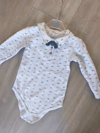 Body habillé noeud papillon et motifs moustaches