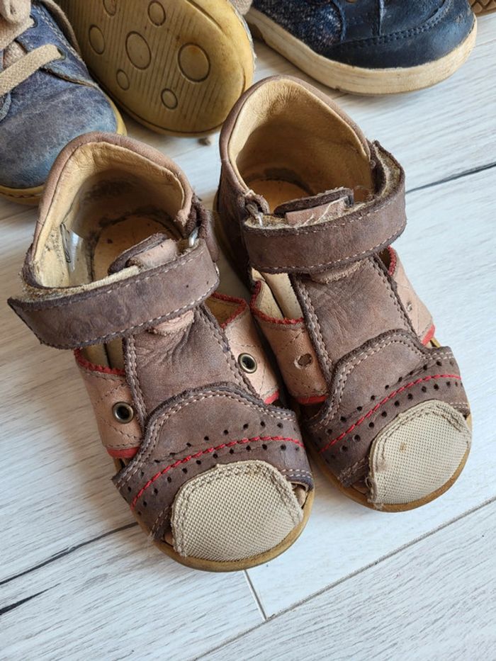 Lot de 3 paires de chaussures garçon p.22 - photo numéro 2