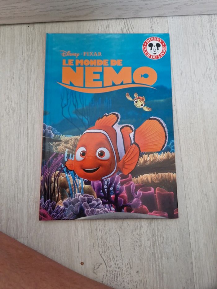 Livre le monde de nemo