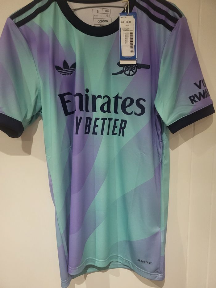 Vend maillot Arsenal taille s - photo numéro 3