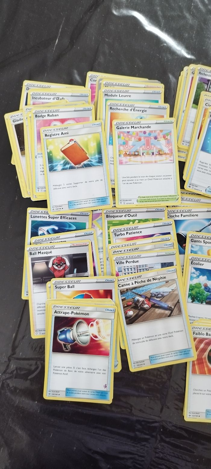 Lot cartes dresseur pokémon