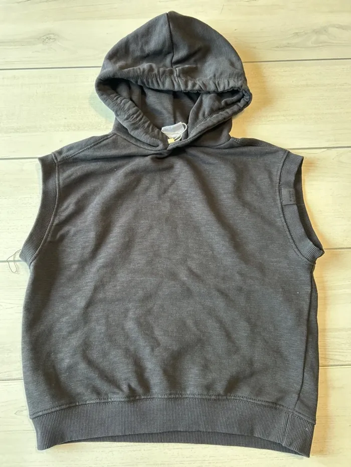 TEE shirt à capuche Zara 5/6 ans