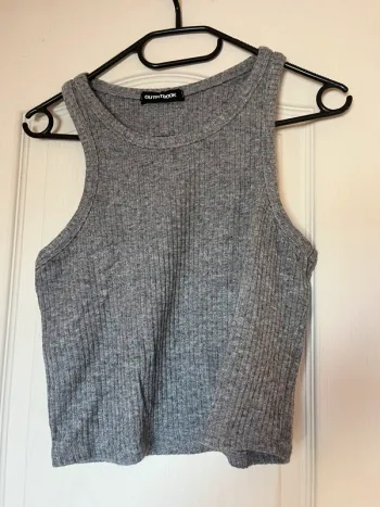 top gris outfitbook