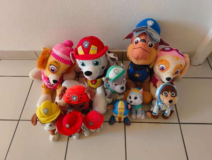 Lot peluches pat patrouille