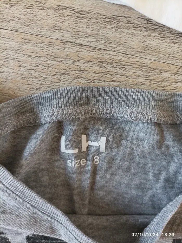 Lot pull + sweat 8 ans - photo numéro 3