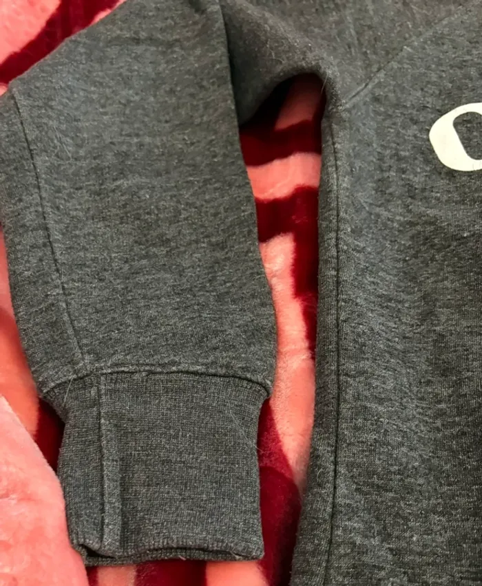 Pull gris foncé - photo numéro 3