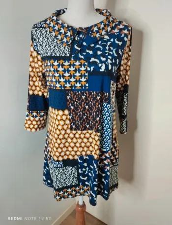 Jolie tunique coloré taille 38
