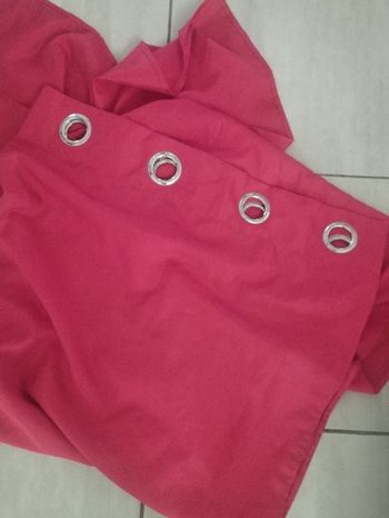 Rideau rouge à oeillet 135*255