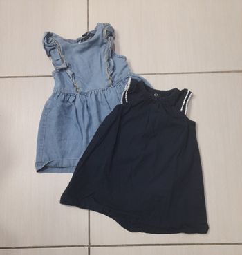 Lot de 2 robes 9 mois
Bon état
