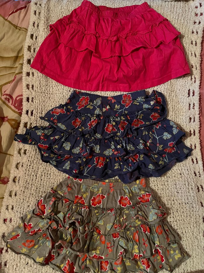 Lot 3 jupes été 5 ans