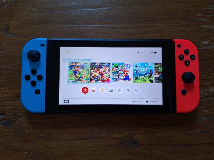 Nintendo Switch - photo numéro 2