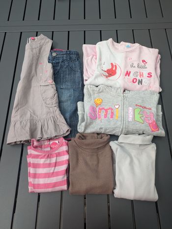 Lot 7 vêtements hiber-mi saison bébé fille 9 mois