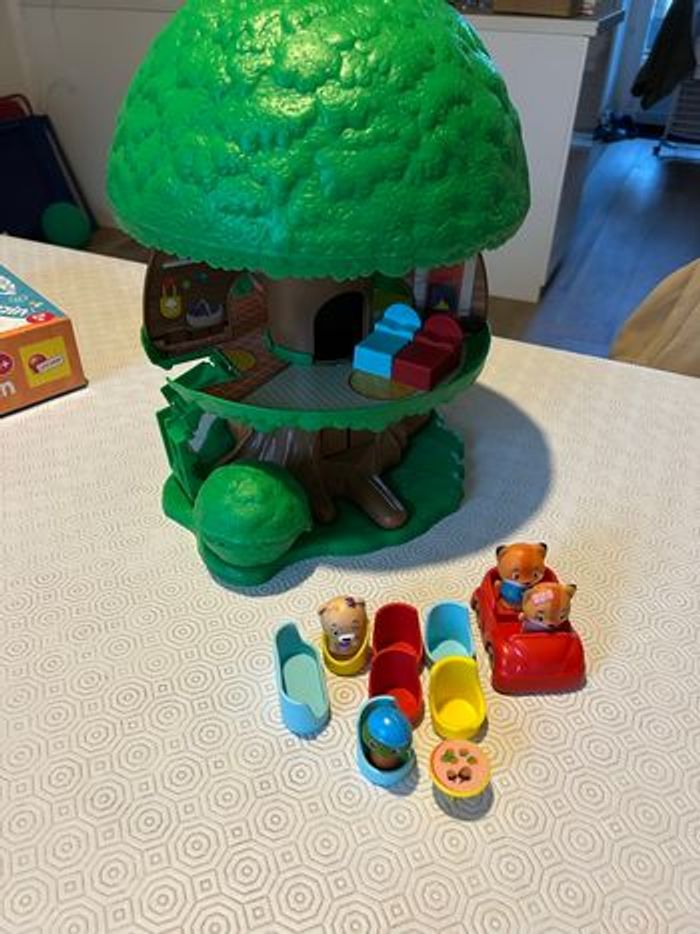 Arbre magique avec 4 personnages - photo numéro 8