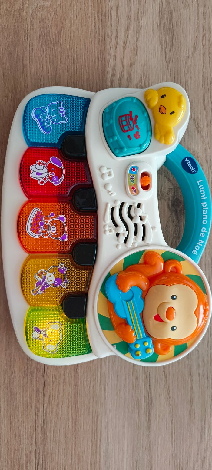 Le piano lumineux de Noé VTech très bon état - photo numéro 2
