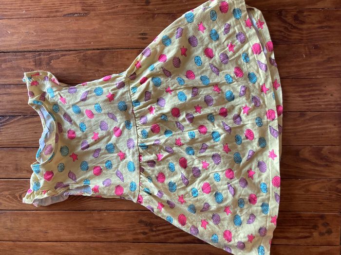 Robe primark 5/6 ans