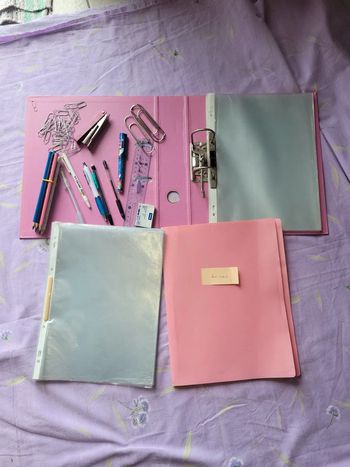 Lot fourniture scolaire rose