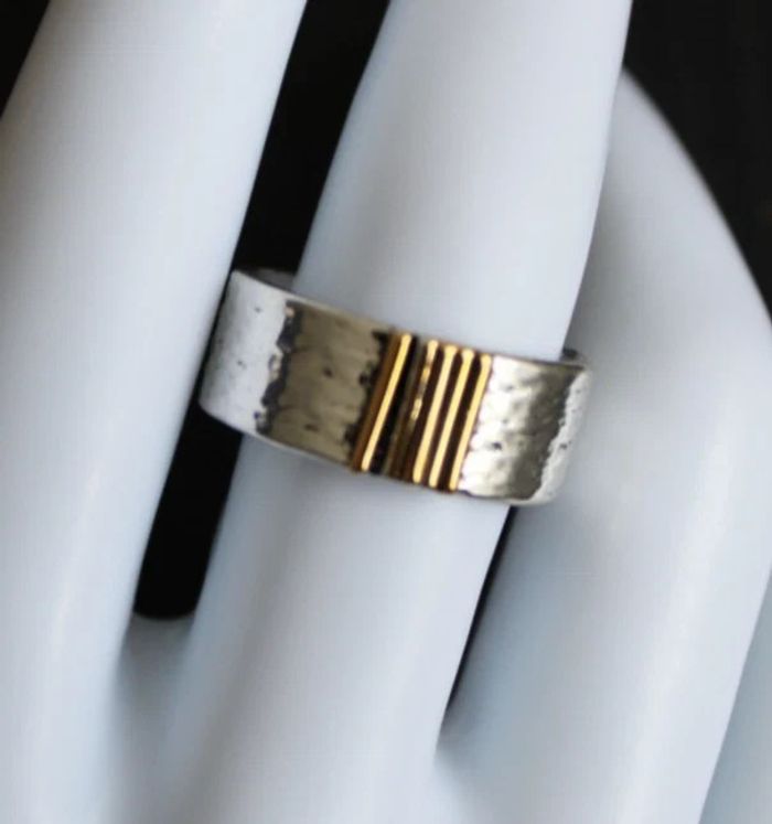 bague en argent couleur argenté + doré taille 7 = France 54.4 = 17.3 mm - photo numéro 2