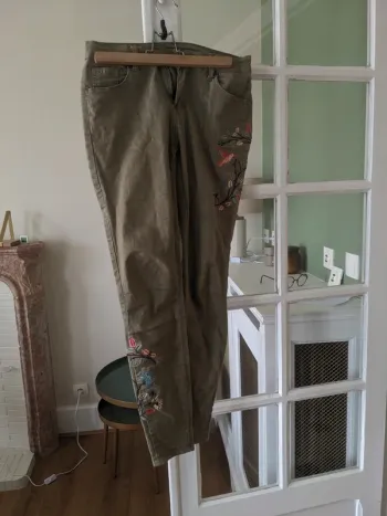 Jean avec fleurs