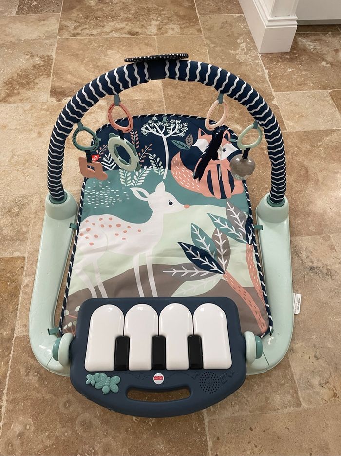Tapis d’éveil Fisher-Price – arche + piano lumineux et musical