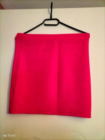 Jupe rose neuve taille 36/38