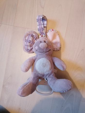 Peluche nina