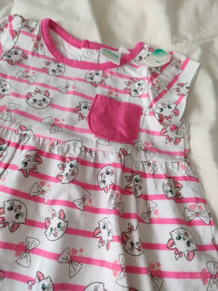 Très belle robe d été Disney Marie bébé fille 9 mois neuf avec étiquette - photo numéro 2