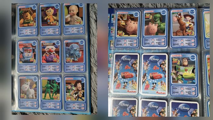 Coffret collection Disney comme neuf avec cartes brillantes et holographiques - photo numéro 3