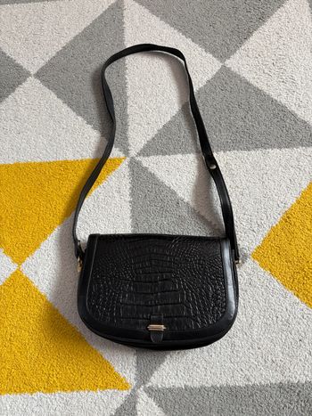 Sac à bandoulière vintage en cuir couleur noir