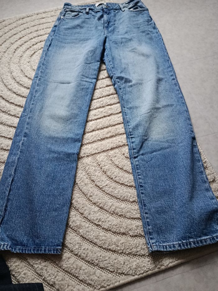 Jean  T42