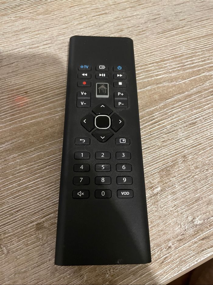 Télécommande box fibre SFR