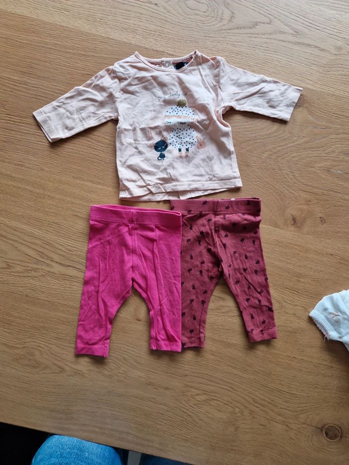T-shirt +leggings 3 mois