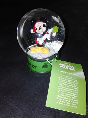 Boule a neige l Mickey