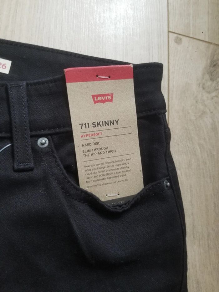 Jeans levi's 711 skinny W26L30 - photo numéro 7
