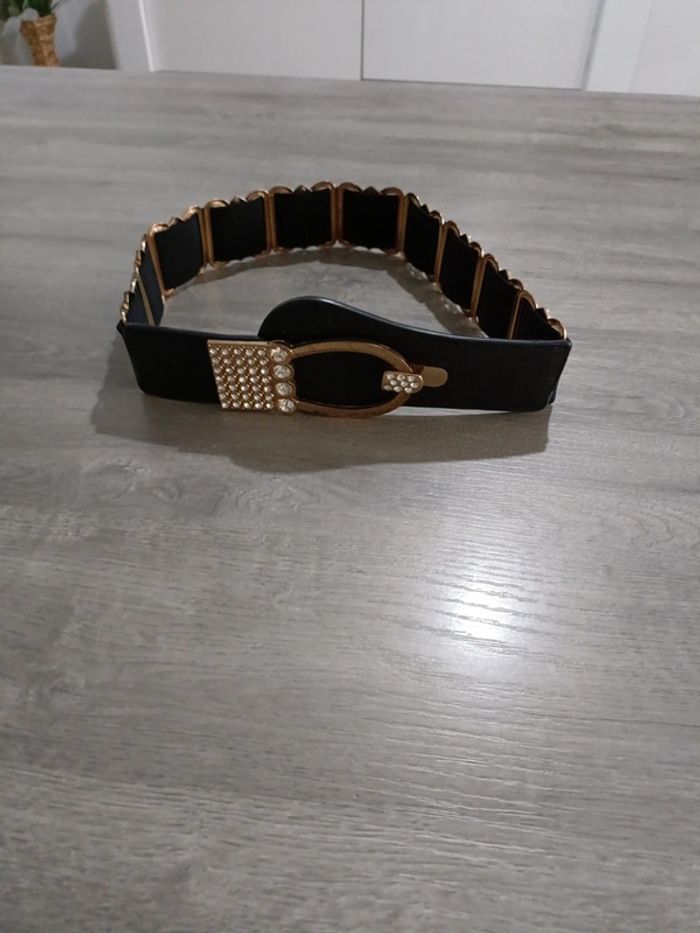 Ceinture élégante noire et dorée avec strass – Très bon état