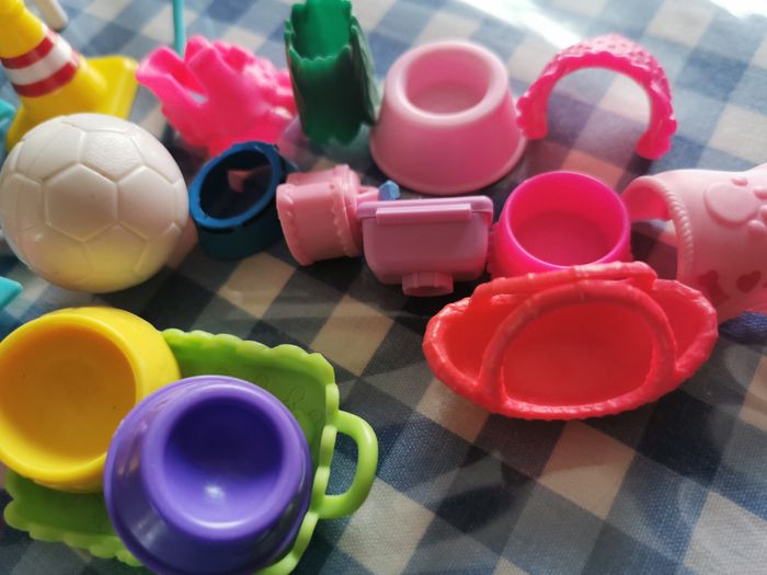 Lot de 33 accessoires et mobilier pour poupée - photo numéro 8