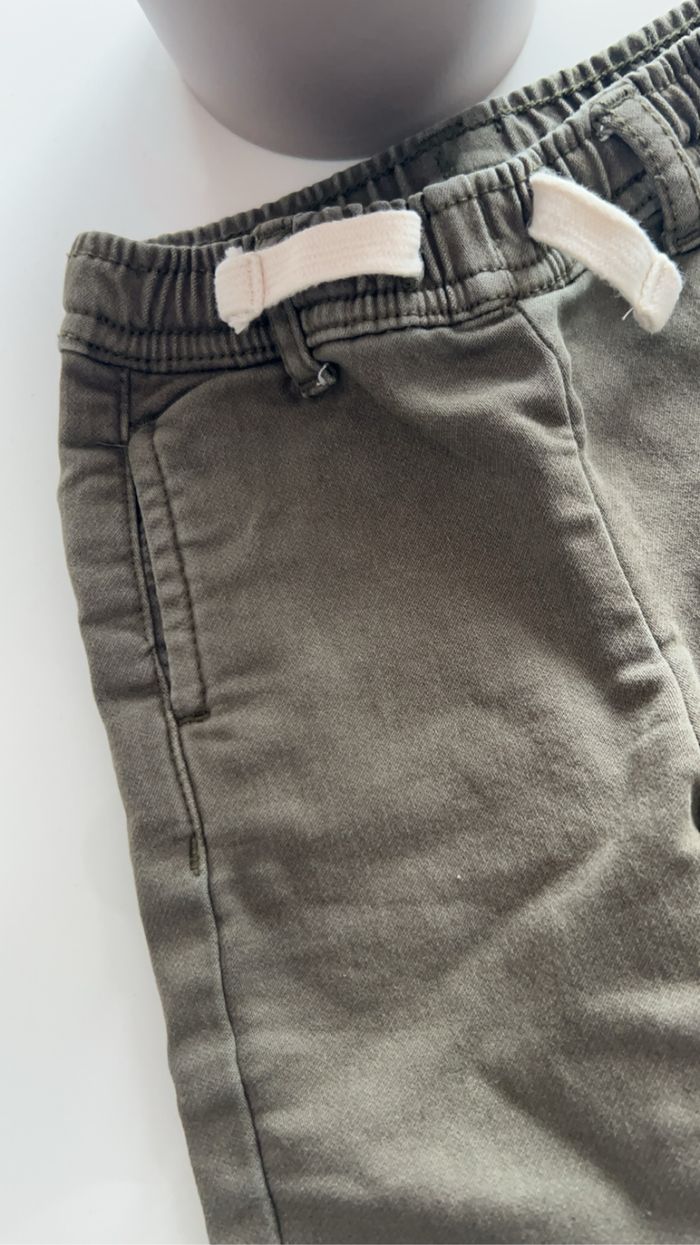 Jeans neuf kaki taille 6 mois - photo numéro 2
