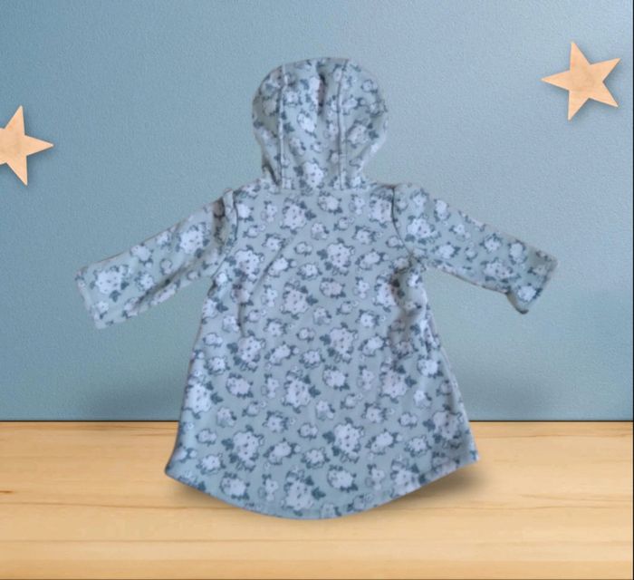 Pull fille avec capuche 3-6 mois très bon état - photo numéro 2