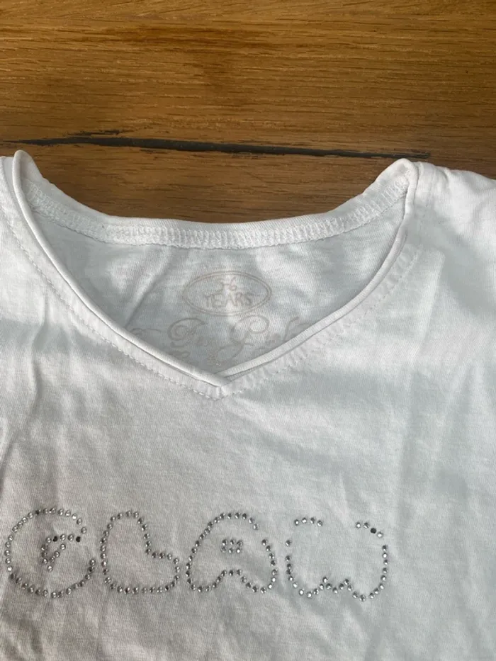 TEE shirt 5 /6 ans - photo numéro 2