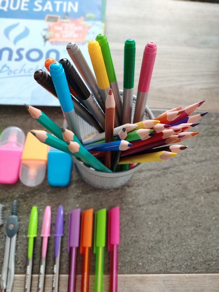 Lot fournitures scolaires - photo numéro 6