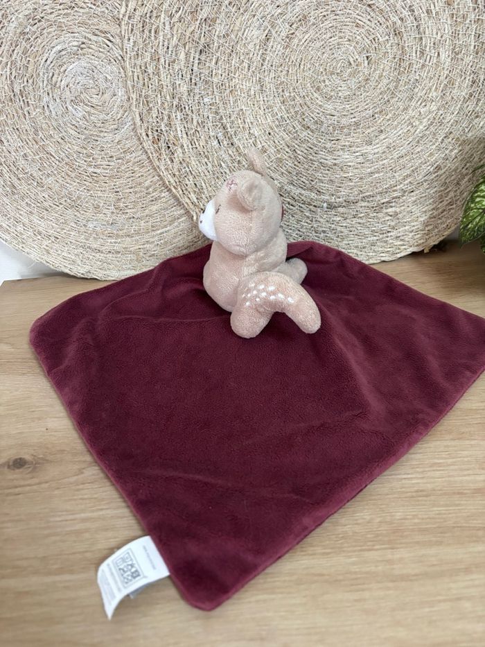 Doudou écureuil beige mouchoir bordeau bébé douceur - photo numéro 2