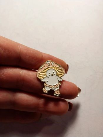 Pins hampignon mignon kawaii