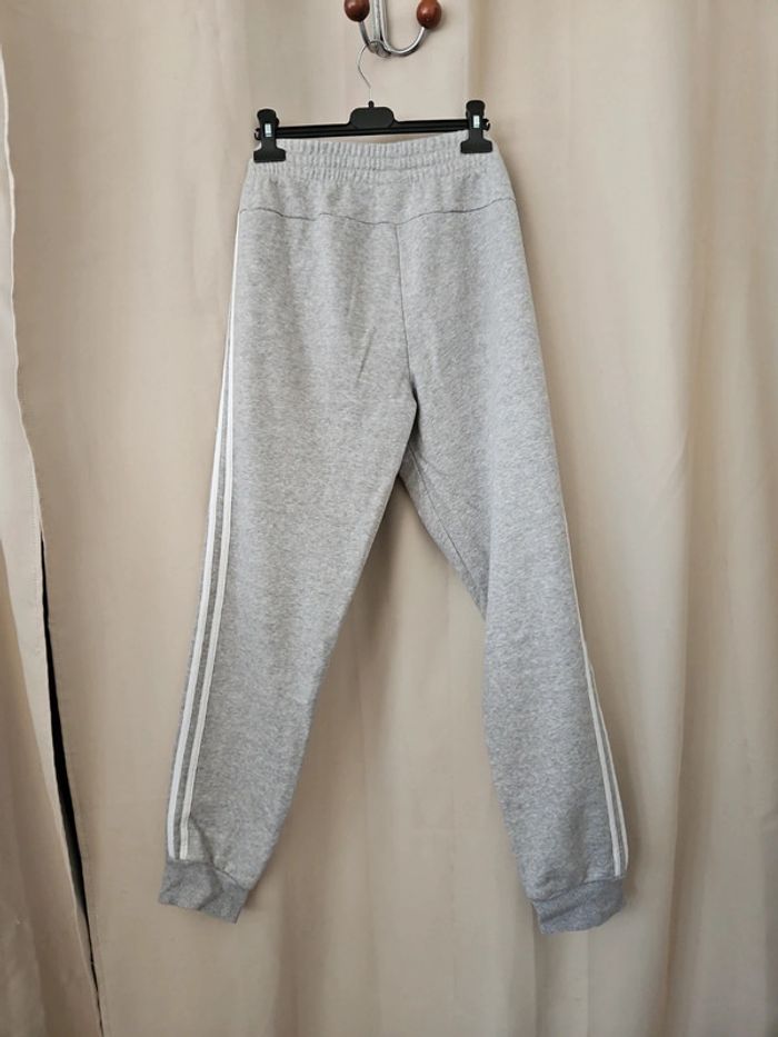 Jogging Adidas quasi neuf - photo numéro 4