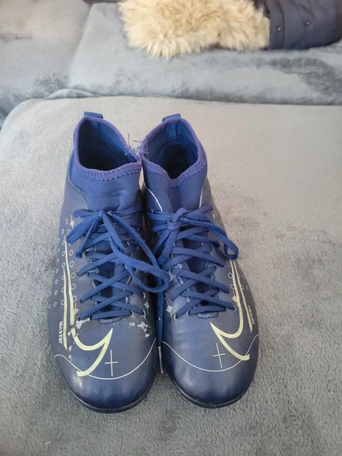 Chaussure de foot 35 violet - photo numéro 2