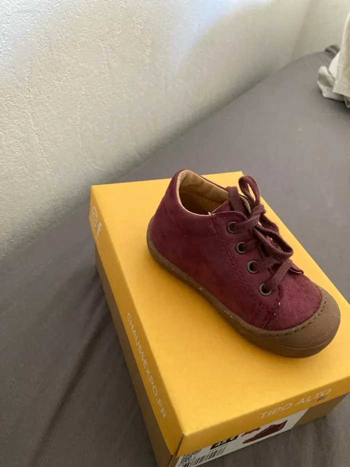 Chaussures en cuir taille 20 - photo numéro 3