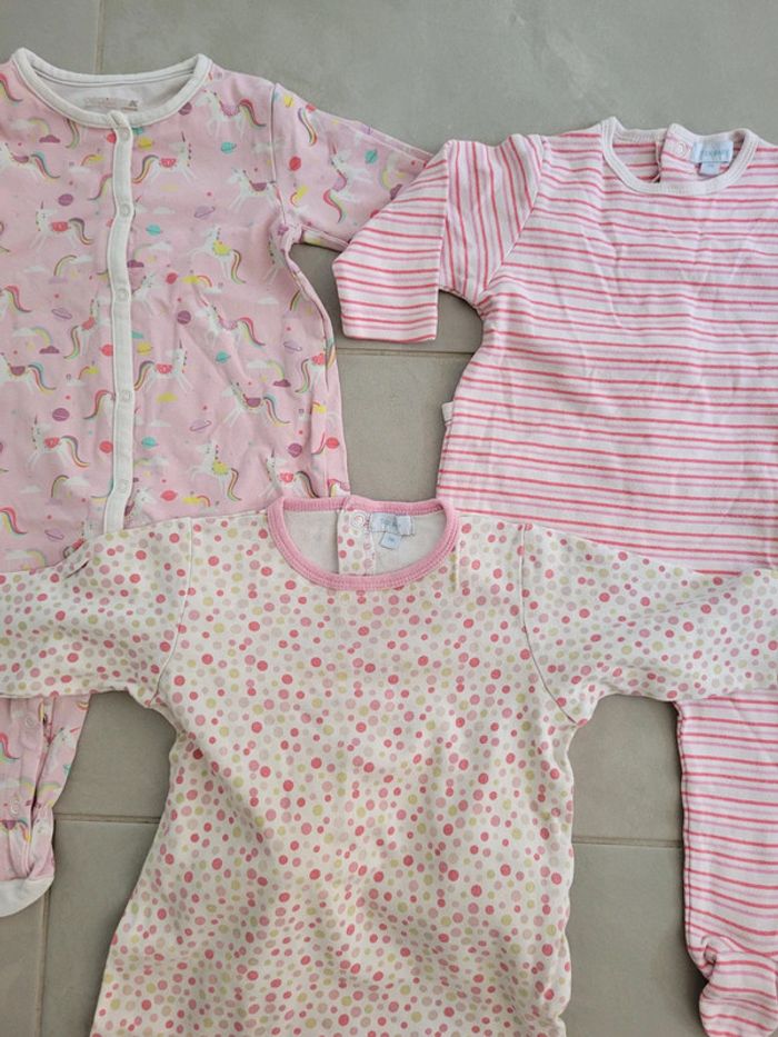 Lot pyjamas fin 9 mois - photo numéro 2